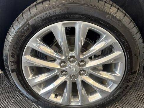 Used 2024 Cadillac XT6 Premium Luxury w/ Technology Package FWD image 14