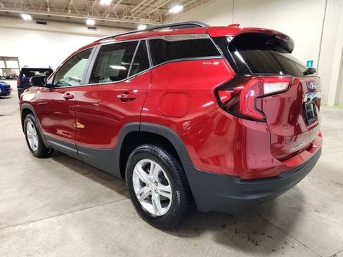 Certified 2024 GMC Terrain SLE w/ Driver Convenience Package image 5