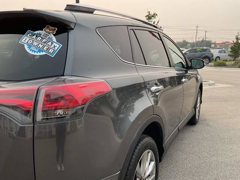 Used 2016 Toyota RAV4 Limited AWD/4WD image 8