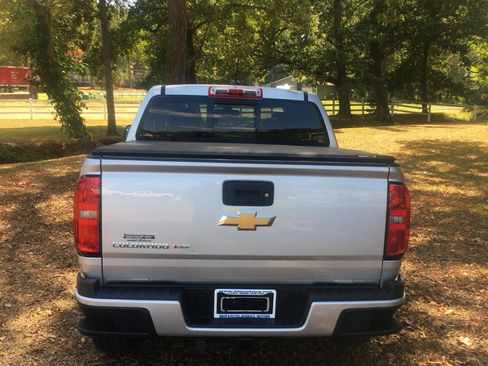Used 2017 Chevrolet Colorado Z71 AWD/4WD image 4