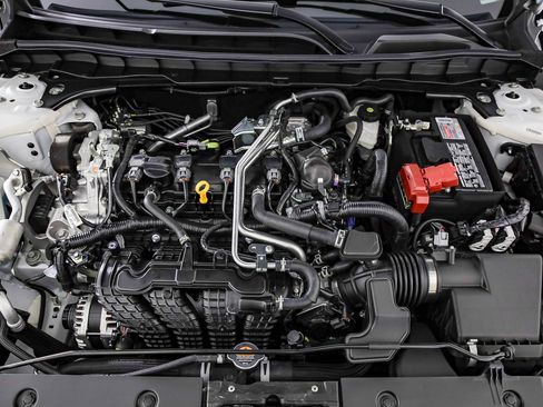 New 2025 Nissan Altima 2.5 SL image 13