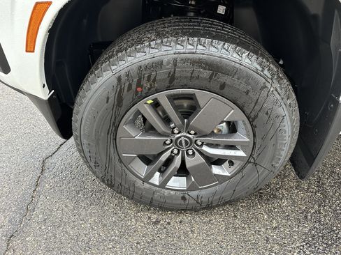 New 2026 Nissan Frontier SV image 13