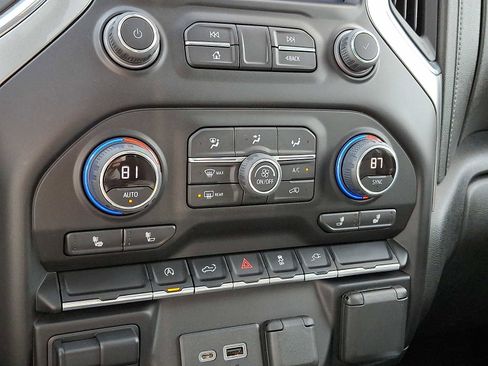 Certified 2022 Chevrolet Silverado 1500 RST w/ Redline Edition image 16