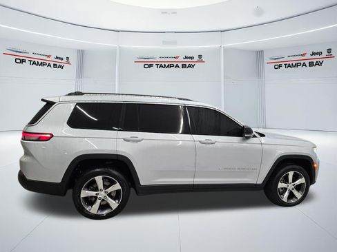Used 2021 Jeep Grand Cherokee L Limited AWD/4WD image 7