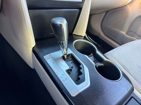 Used 2014 Toyota Camry LE FWD image 25
