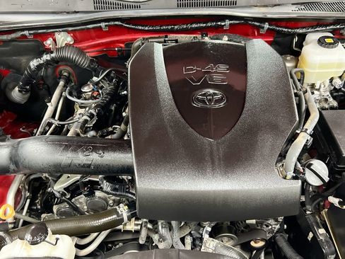 Used 2020 Toyota Tacoma TRD Off-Road image 24