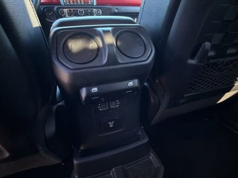 Used 2022 Jeep Wrangler Unlimited Rubicon w/ LED Lighting Group image 21