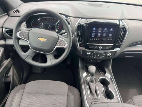 Used 2023 Chevrolet Traverse LT FWD image 14