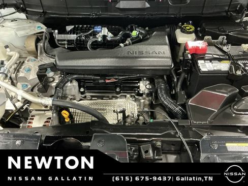 Used 2018 Nissan Rogue SV w/ Premium Package FWD image 38