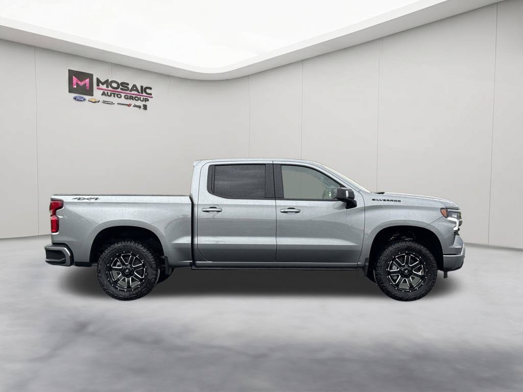 New 2026 Chevrolet Silverado 1500 RST w/ Dark Appearance Package AWD/4WD image 8