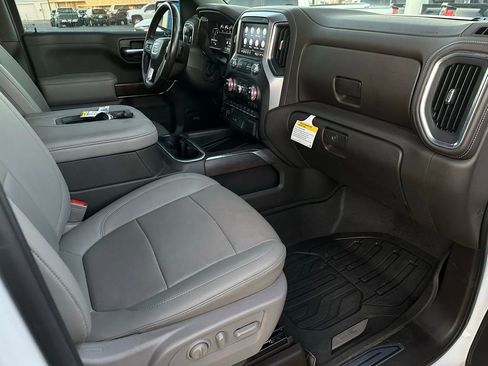 Used 2022 GMC Sierra 1500 SLT image 15
