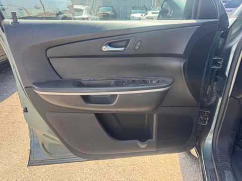 Used 2009 GMC Acadia SLE FWD image 11