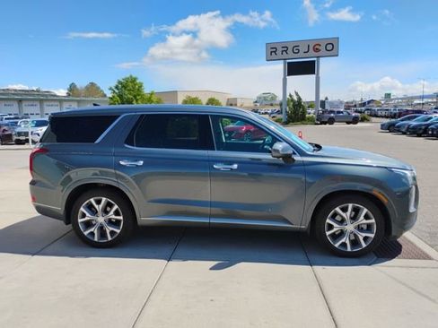 Used 2022 Hyundai Palisade Limited w/ Cargo Package AWD/4WD image 4