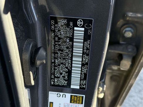 Used 2021 Toyota Prius Prime XLE image 11