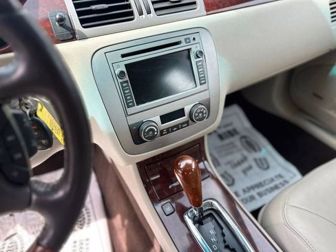 Used 2008 Buick Lucerne Super image 13