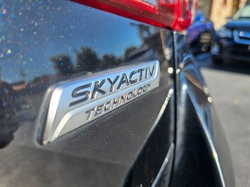 Used 2014 MAZDA MAZDA3 i Touring image 10