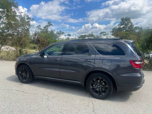 Used 2023 Dodge Durango R/T RWD image 3