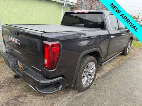 Used 2022 GMC Sierra 1500 Denali w/ Denali Reserve Package image 3