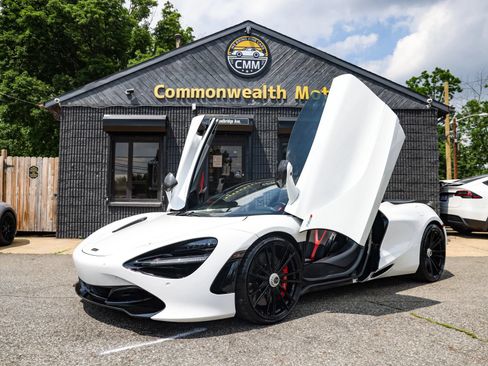Used 2020 McLaren 720S Spider RWD image 12