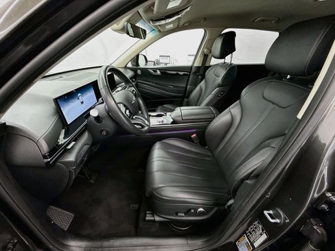 Used 2025 Genesis GV80 2.5T Standard AWD/4WD image 13