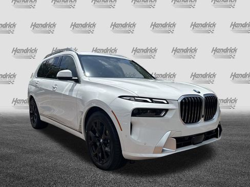 Used 2026 BMW X7 xDrive40i AWD/4WD image 2