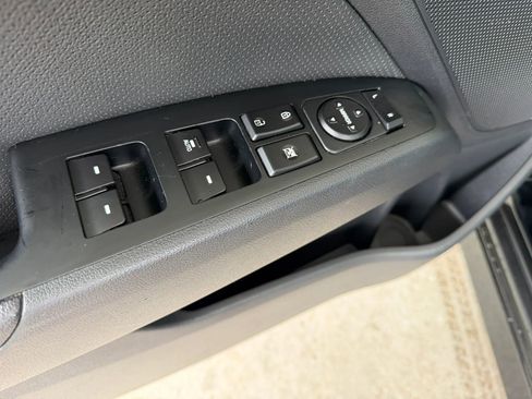 Used 2018 Hyundai Elantra Sport image 10