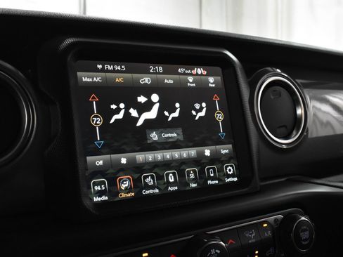 Used 2022 Jeep Wrangler Unlimited Sahara w/ LED Lighting Group image 15