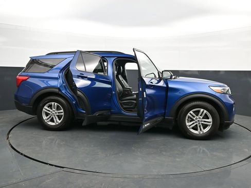 Used 2022 Ford Explorer XLT w/ Equipment Group 202A RWD image 54