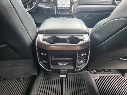 Used 2022 RAM 2500 Laramie AWD/4WD image 7