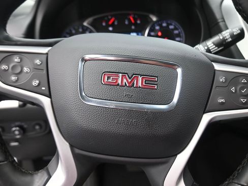 Used 2024 GMC Terrain SLT image 11