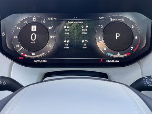 Used 2024 Land Rover Range Rover SE image 24