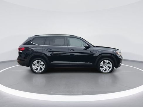 Certified 2022 Volkswagen Atlas SE w/ Panoramic Sunroof Package image 9