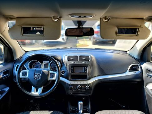 Used 2019 Dodge Journey SE w/ Premium Group FWD image 29