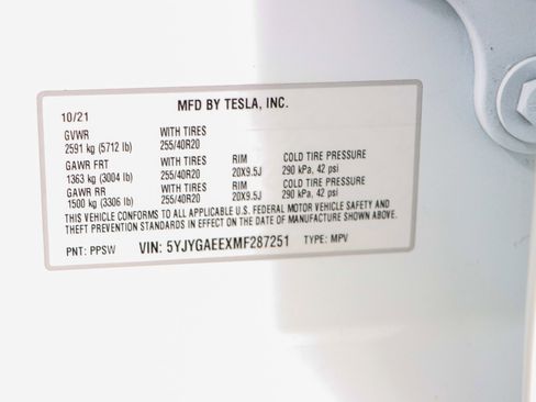 Used 2021 Tesla Model Y Long Range image 30