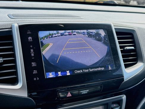 Used 2017 Honda Pilot Elite image 16
