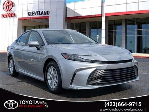 Used 2025 Toyota Camry LE FWD image 1