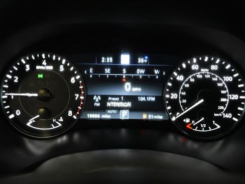 Certified 2024 Nissan Armada Platinum w/ Captain's Chairs Package image 22