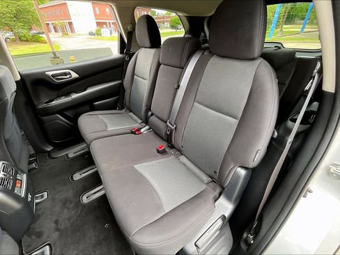 Used 2020 Nissan Pathfinder SV FWD image 21