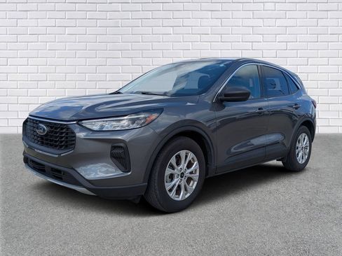Used 2023 Ford Escape Active FWD image 1