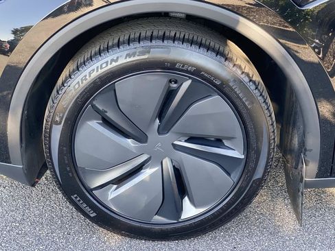 Used 2026 Tesla Model Y Long Range AWD/4WD image 12