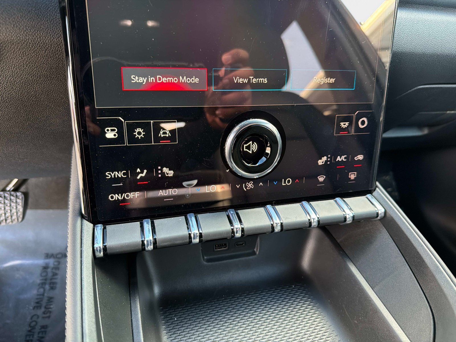 New 2027 GMC Terrain Elevation w/ Elevation Premium Package FWD image 24