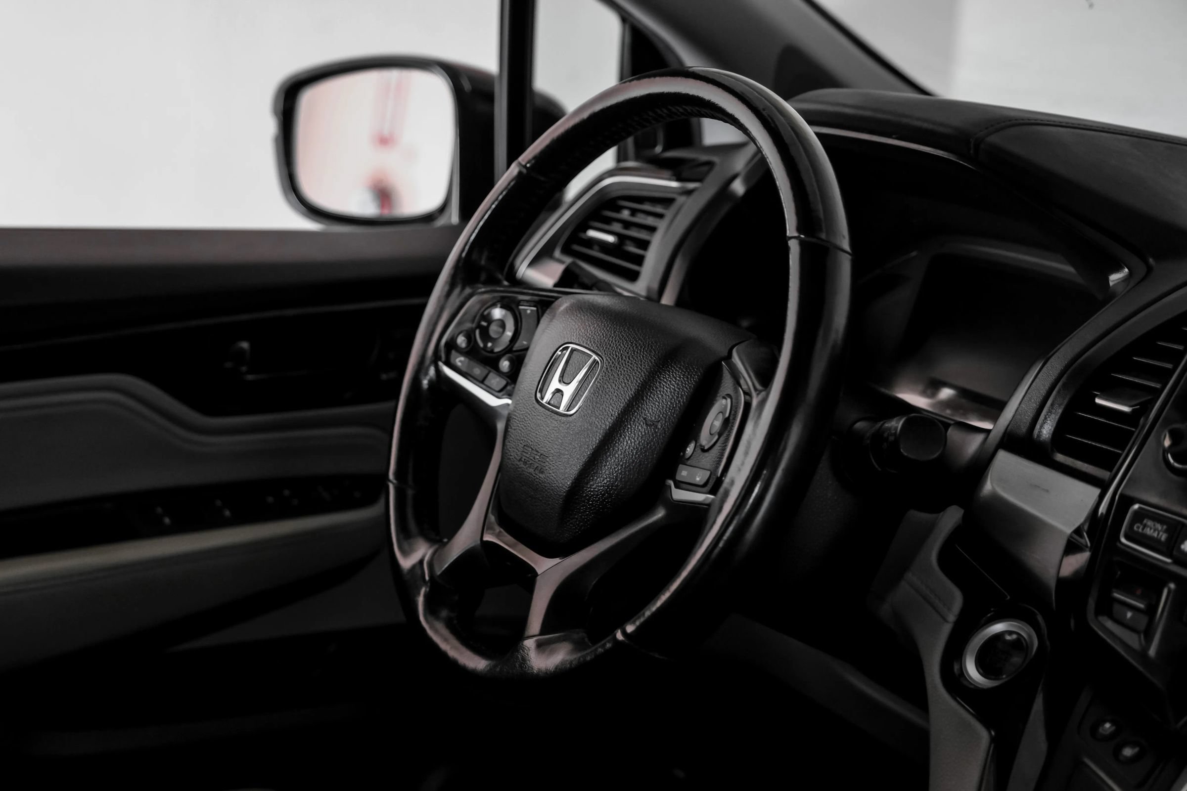 Used 2019 Honda Odyssey Elite image 14