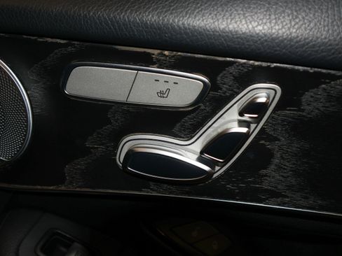 Used 2018 Mercedes-Benz GLC 300 GLC 300 w/ Premium Package image 49