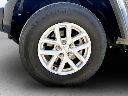 Used 2023 Jeep Wrangler Sport S image 9