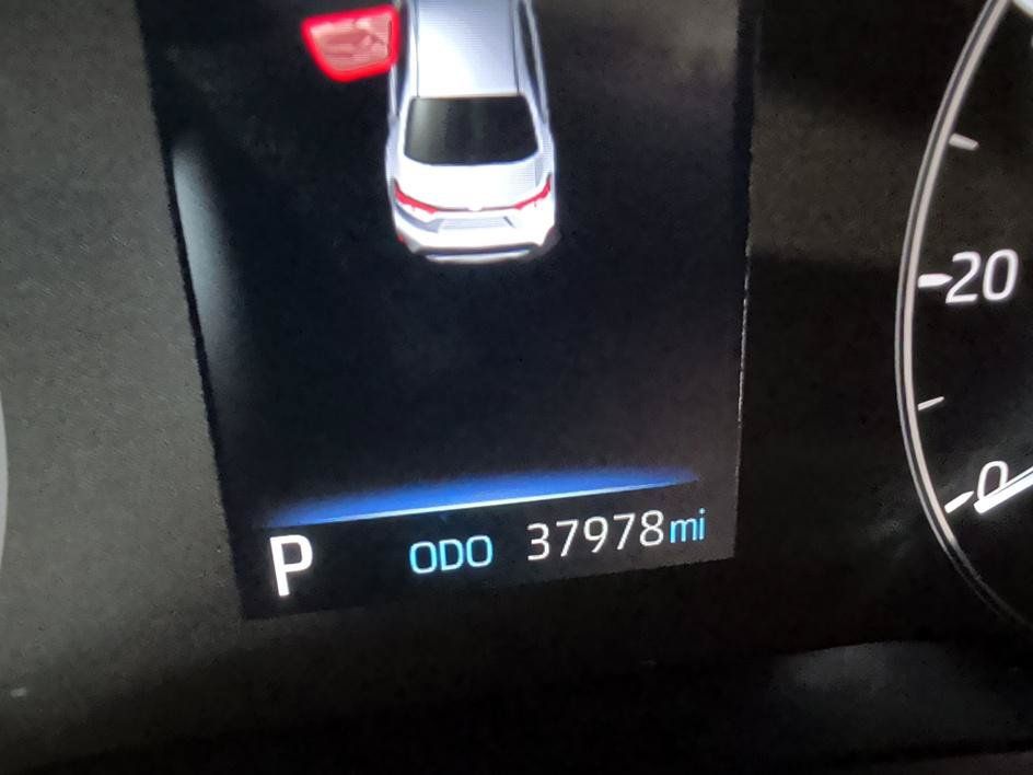 Used 2023 Toyota Corolla LE w/ LE Convenience Package FWD image 22