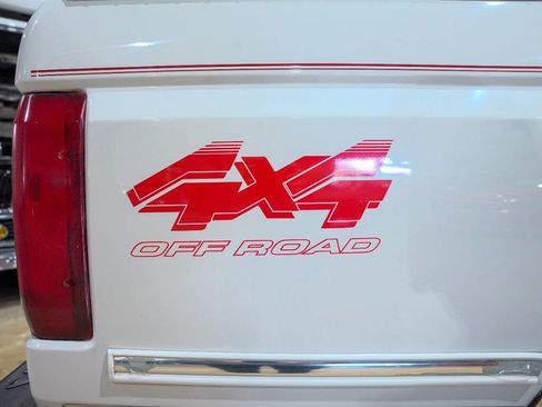 Used 1993 Ford F150 XLT image 25