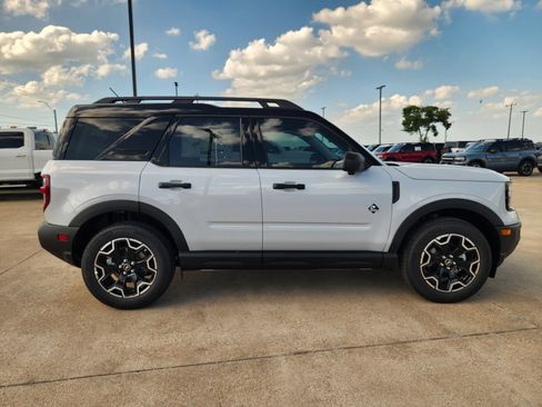 New 2026 Ford Bronco Sport Outer Banks w/ Outer Banks Tech Package+ AWD/4WD image 7