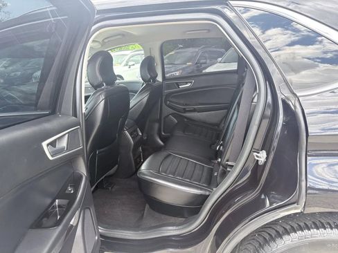 Used 2019 Ford Edge SEL w/ Equipment Group 201A FWD image 13