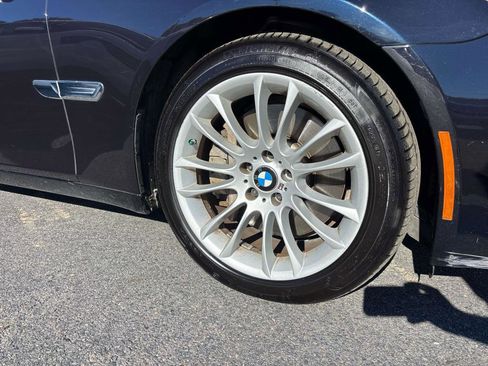 Used 2013 BMW 750i image 31
