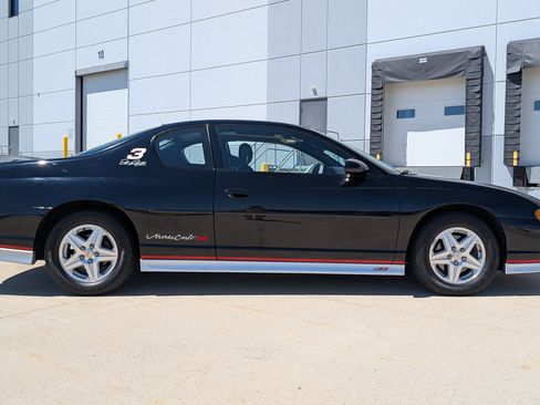 Used 2002 Chevrolet Monte Carlo SS w/ Pace Car Replica Pkg FWD image 19